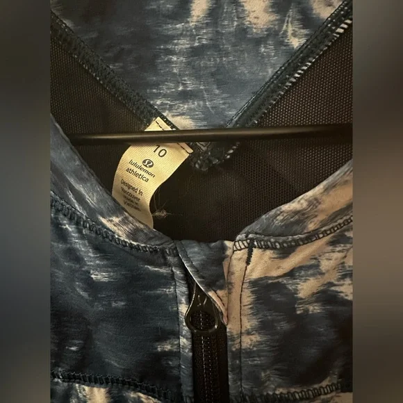 Lululemon Light Speed Vest Sea Side Silver Fox Alberta Lake Sz 10 - Picture 5 of 13